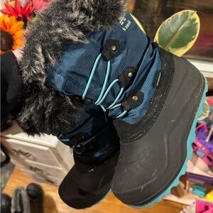 Kamik Blue and Black Boots with Faux Fur